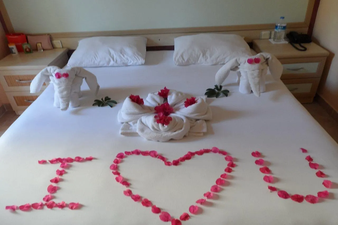 Mr Crane Hotel Antalia